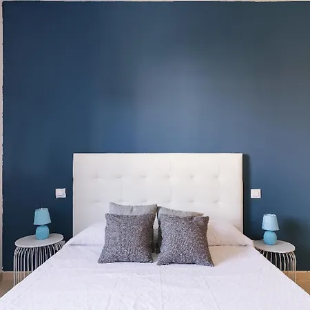 Blue & White House * Vecindario (Gran Canaria)