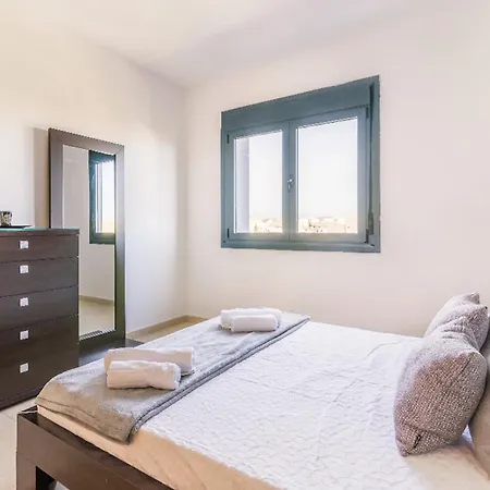 Blue & White House * Vecindario (Gran Canaria)